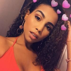 Meet your Posher, Roxana